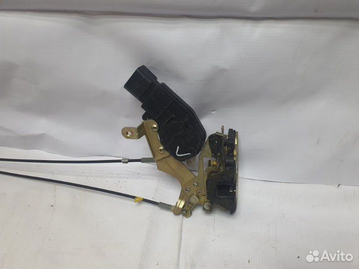 Замок двери задний левый Geely Mk седан MR4790A