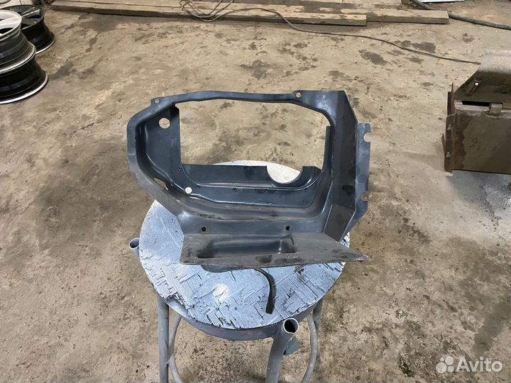 Воздухозаборник Mercedes-Benz W124 m104 3.2 Coupe