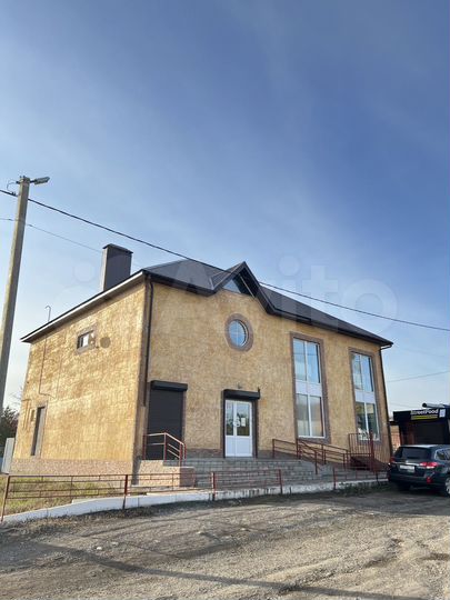 Здание, 422 м²