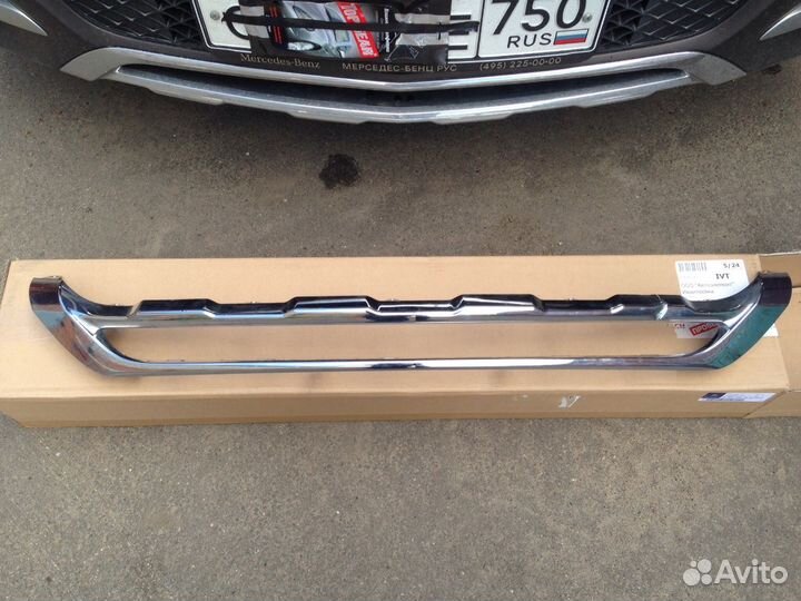 Хром накладка на бампер передний