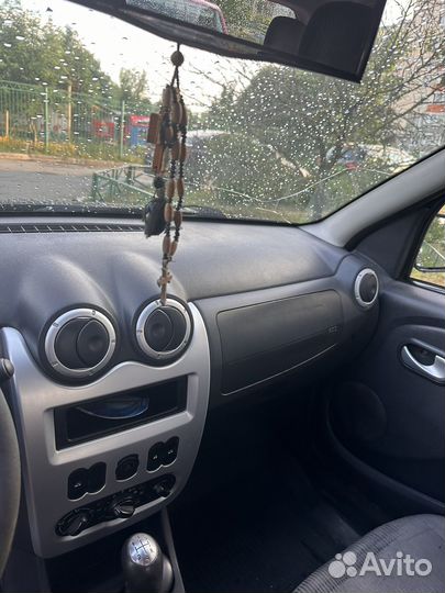 Renault Sandero 1.6 МТ, 2013, 303 037 км