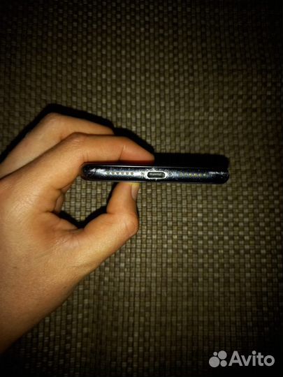 Продам айфон xr