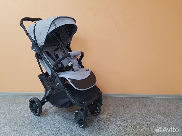 Прокат. Прогулочная коляска Babalo