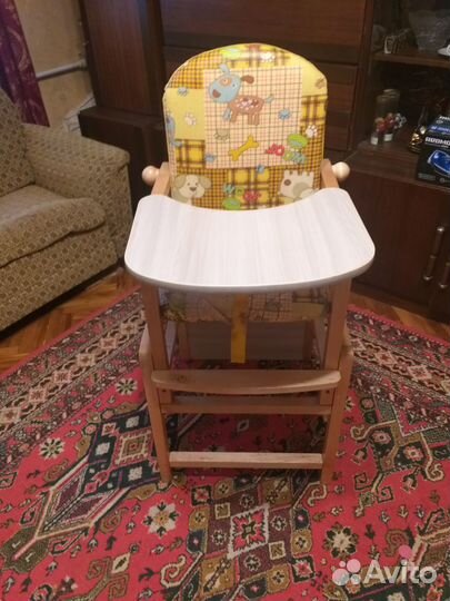 Детский стульчик для кормления