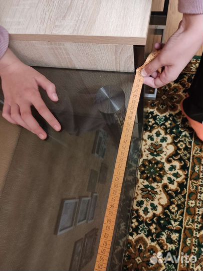 Стеклянная тумба стол