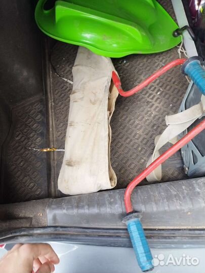 Бур и сиденье для зимней рыбалки