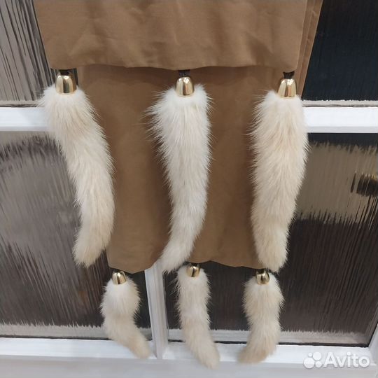 Шарф женский. Кисточки из норки