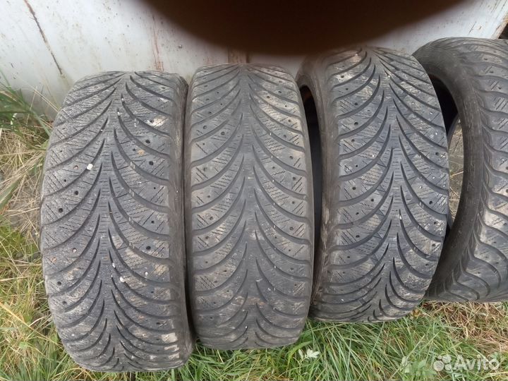 Bridgestone Blizzak Revo1 205/65 R16 21R