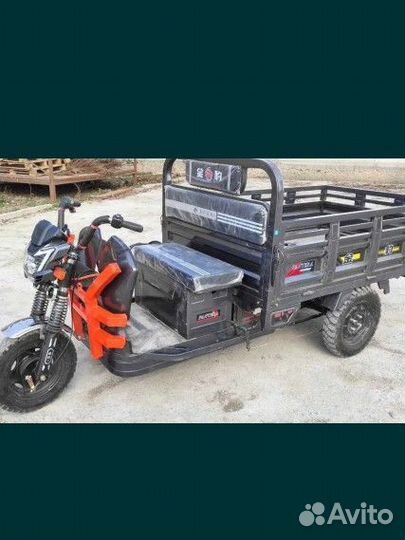 Электротрицикл самосвал
