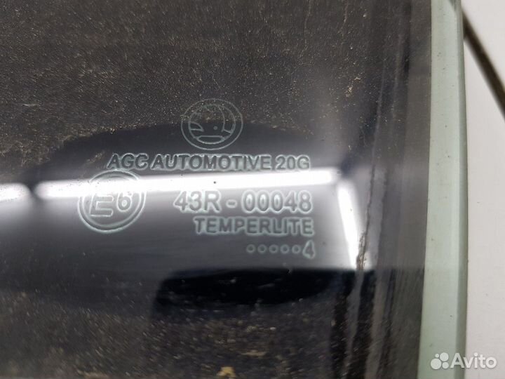 Стекло двери заднее левое (Skoda Octavia)