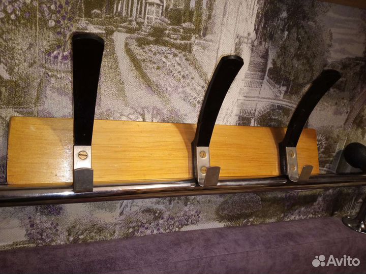 Вешалка в прихожую