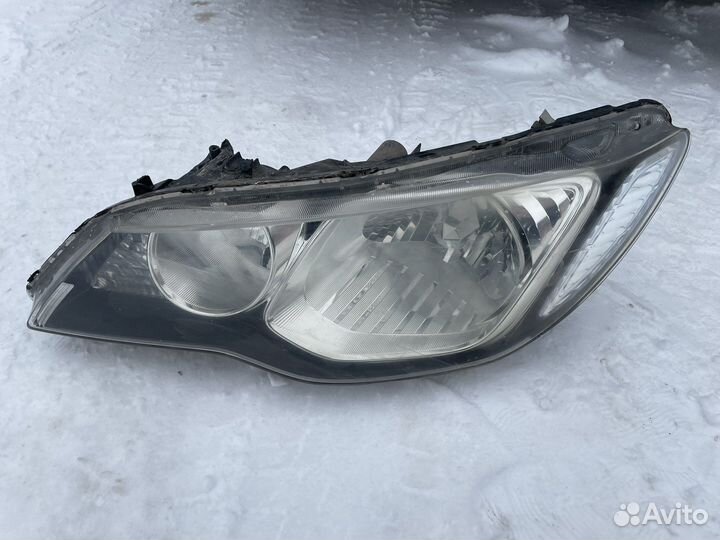 Фара левая honda civic 4d