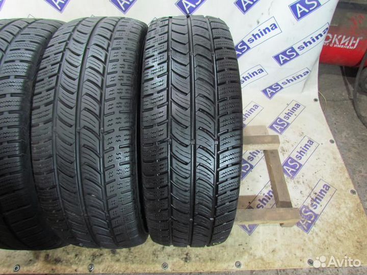 Continental VancoWinter 2 235/65 R16C 88R