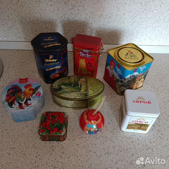 Корзинки, короб и жестяные баночки