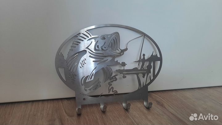 Вешалка Ключница настенная металл для рыбака