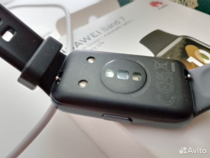 Смарт браслет huawei band 7 + черный металлический