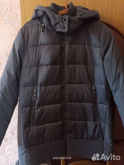 Куртка женска 52 размер