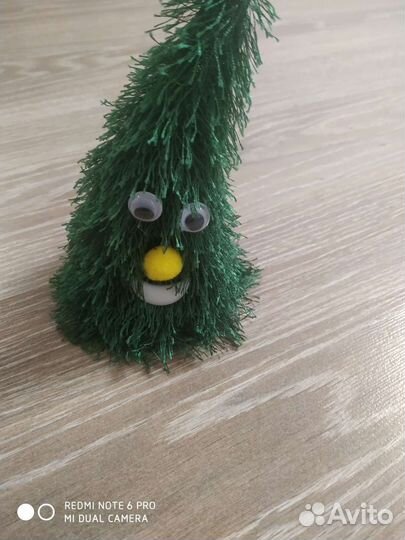 Танцующая елочка