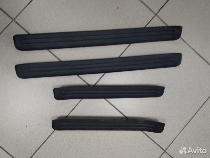 Накладки на порог для Kia Sportage 2004-2010