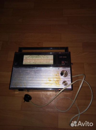 Радиоприемник СССР вэф 202