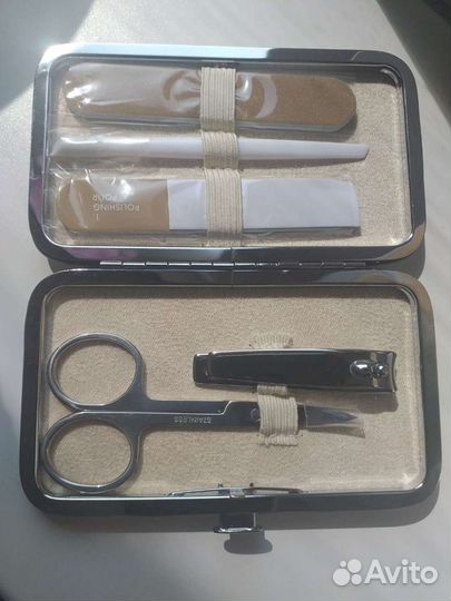 Маникюрный набор Ив Роше,зеркало для макияжа