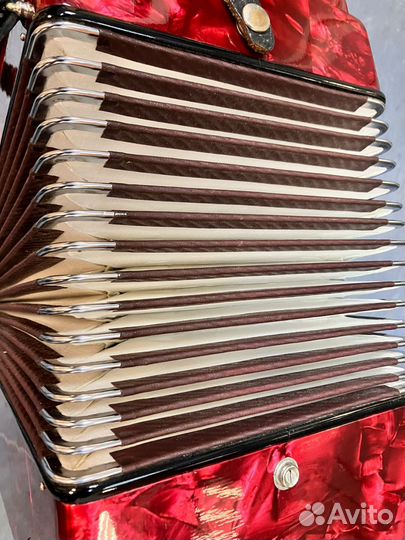 Аккордеон weltmeister consona 4/4