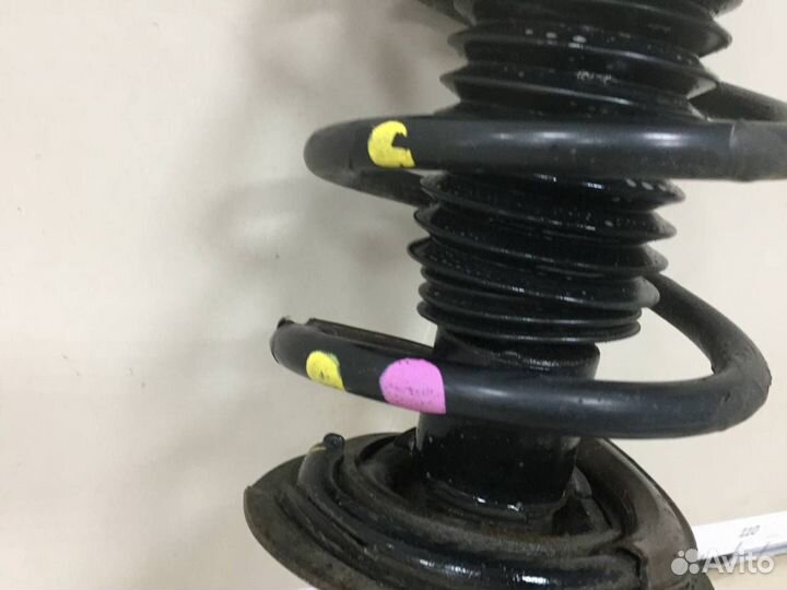 Амортизатор передний левый Hyundai i30 GD 2012