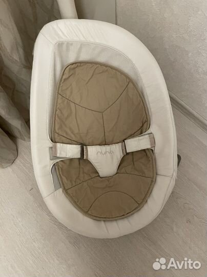 Шезлонг Nuna leaf