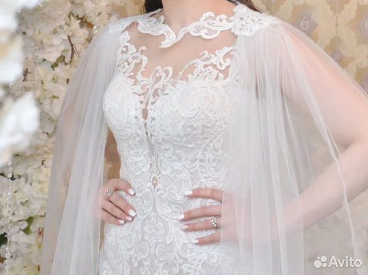 Свадебное платье 44