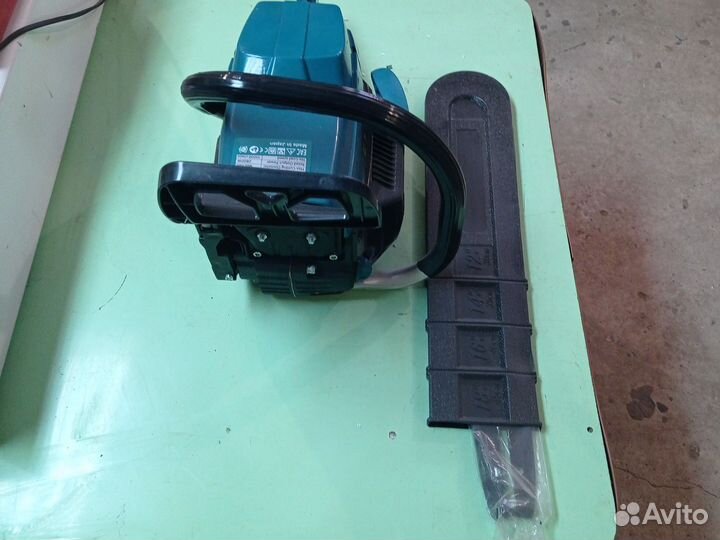 Бензопила Makita EA7900P70E