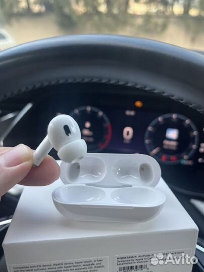 Airpods pro 2 оригинал (левый наушник + кейс)