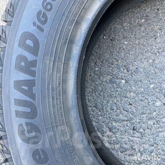 Yokohama Ice Guard IG60A 235/45 R18 94Q