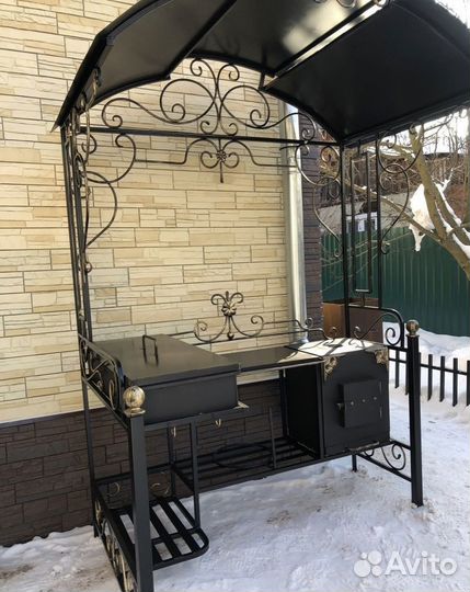 Мангал с крышей