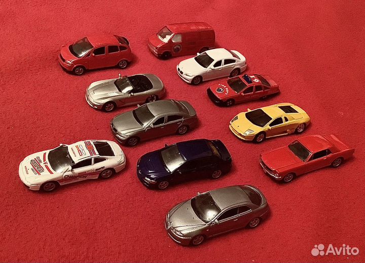 Модели машинок и игрушки Disney Schleich