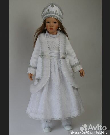 Большая виниловая кукла