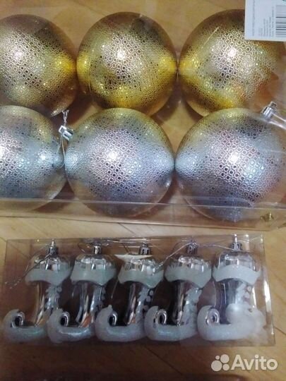 Новогодние игрушки. Новые