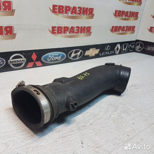 Патрубок воздушного фильтра Ford Explorer U502