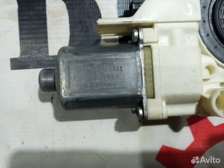 Мотор стеклоподъемника задний правый Renault