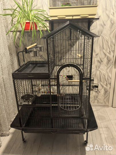Клетка для крупных и средних попугаев