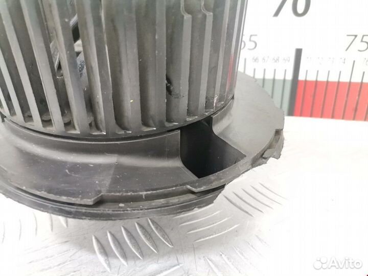 Моторчик печки Volkswagen Passat B6 2006