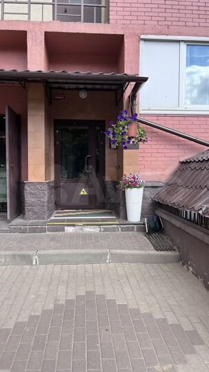 9-к. квартира, 55 м², 9/17 эт.