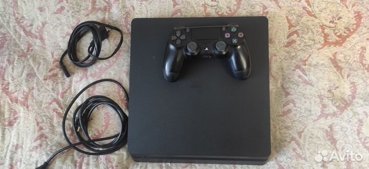 Sony playstation 4 slim
