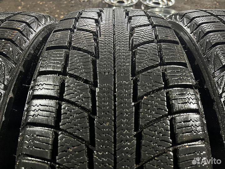 Triangle TR777 215/60 R17 96H