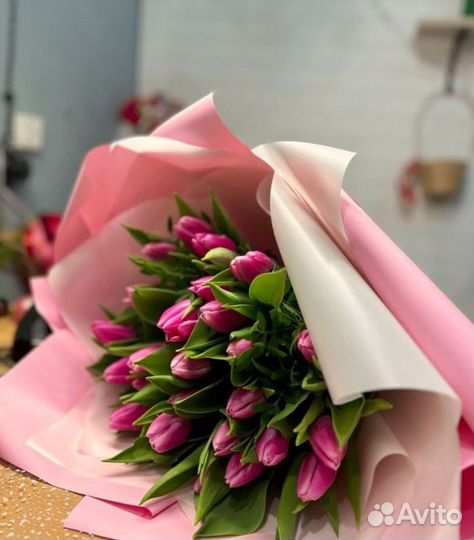 Тюльпаны к празднику с доставкой