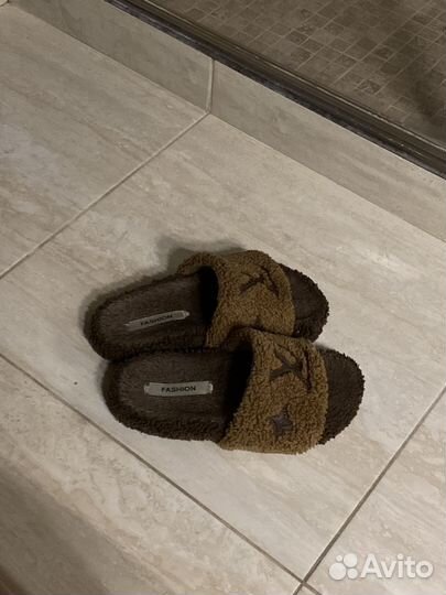 Тапки Чебурашки