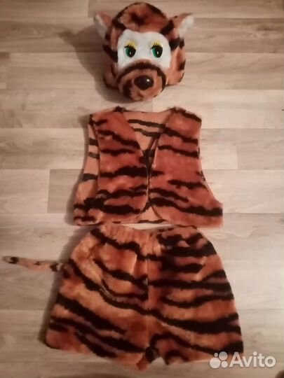 Костюм детский 3-4года