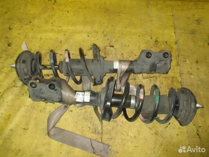 Амортизатор передний Honda Stepwgn RK1