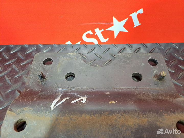 Кронштейн ящика акб правый камаз 5490