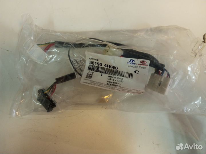 Проводка рулевого колеса 561904H990