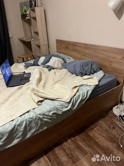 Кровать двухспальная с матрасом бу 160 200